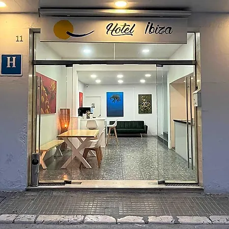 Ibiza シッチェス