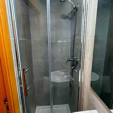 Ibiza Hotel *