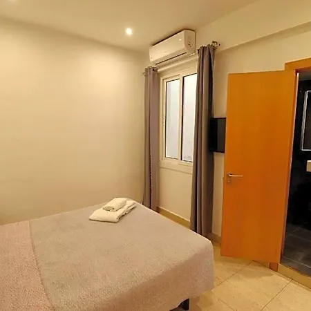 Ibiza Hotel *